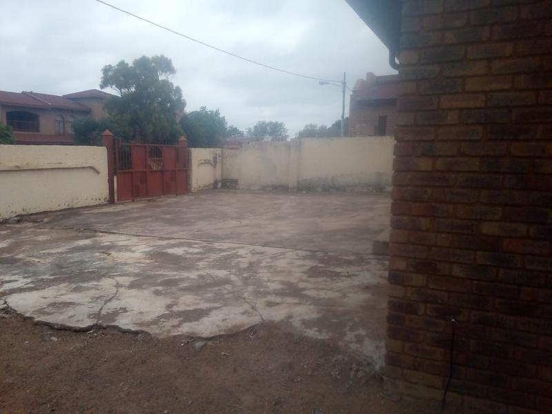 2 Bedroom Property for Sale in Mabopane North West